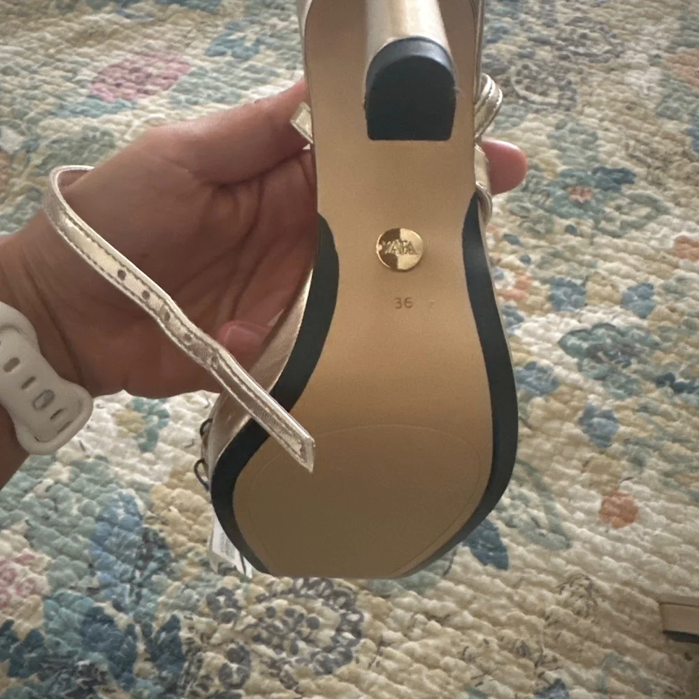 Zara Sandals - Picture 3 of 3